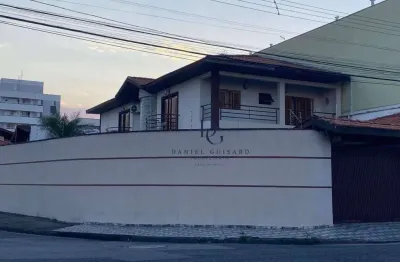 Casa com 3 dormitórios à venda, 350 m² por r$ 1.650.000,00 - vila aparecida - taubaté/sp