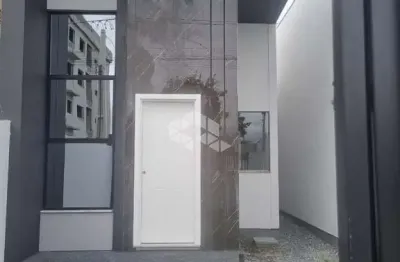 Casa à venda em tijucas - 2 dormitórios, 1 suíte e pé direito alto