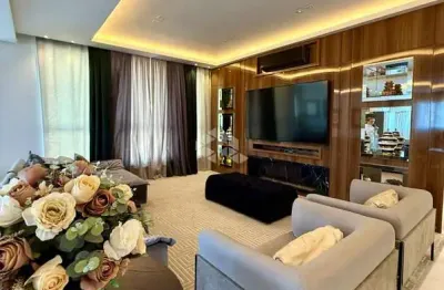 Apartamento com 5 quartos à venda na Rua 238, 163, Meia Praia, Itapema