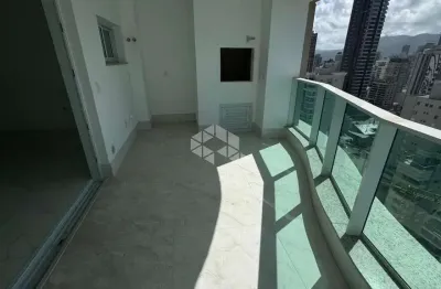 Apartamento com 4 quartos à venda na Rua 303, 135, Meia Praia, Itapema