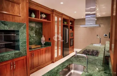 Apartamento com 4 quartos à venda na Rua 207, 50, Meia Praia, Itapema