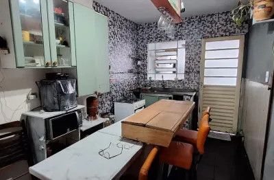 Imperdível boa casa casa com laje , boa localização no c. dos alemães,3 dormitórios, com laje.