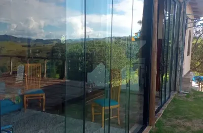 Troco por casa , linda chacara no buquirinhs ii , venha viver em harmonia com a natureza , acordar com o canto dos passros ,com vista maravilhosa e asfalto ate a porta da chacara