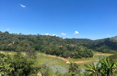 Linda chácara na rosa mística com escritura registrada, aceita-se apartamento em caraguatatuba