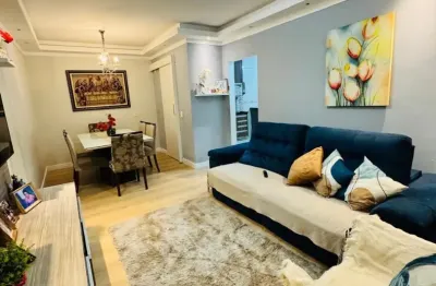 Casa em condomínio fechado, conforto espaço e lazer completo!  Eugênio de Melo   Casa com 95m²