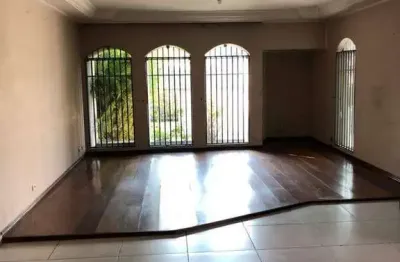 Casa com 3 dormitórios para alugar, 220 m² por r$ 8.000,00/mês - jardim pilar - mauá/sp