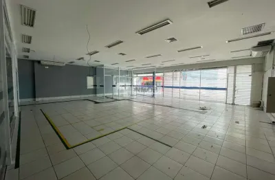 Casa comercial para alugar na Rua Sacramento, Centro, Taubaté