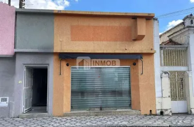 Casa comercial para alugar na Rua Visconde do Rio Branco, Centro, Taubaté