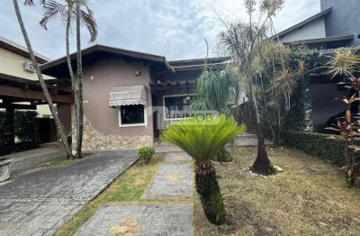 Condomínio Taubaté Village - Casa com 3 dorms sendo 1 suíte - Taubaté/SP