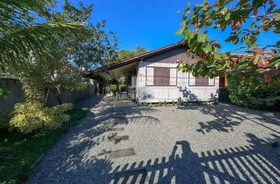 Casa com 3 quartos à venda na Rua 569 Dr. João Colin, Cambijú, Itapoá