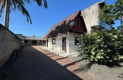 Casa com 2 quartos à venda na Rua 1610, Centro, Itapoá