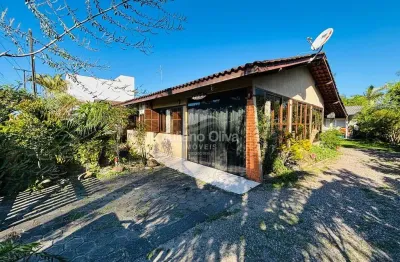 Casa com 3 quartos à venda na Rua Raphael Contador, Volta ao mundo, Itapoá