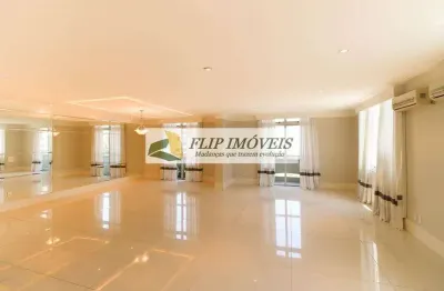 Lindo apartamento todo repaginado com 280 m², 4 quartos, 3 garagens no melhor ponto do cambuí