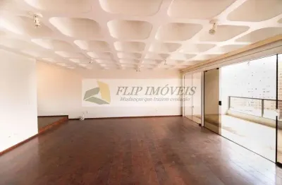 More em um apartamento com 207 m², 4 suítes, 2 vagas de garagem no miolo do Cambuí - Campinas - SP