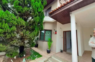 Sobrado com 3 suites para alugar, 282 m² por R$ 8.179/mês - Vila Independência - Sorocaba/SP