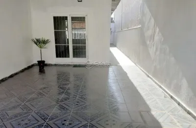 Casa com 2 quartos à venda na Rua Maria Celia Gonzaga, 42, Ipanema Ville, Sorocaba