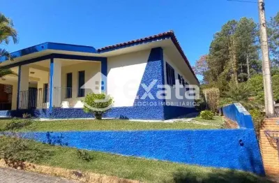 Linda casa em condominio com area de lazer completa em sorocaba
