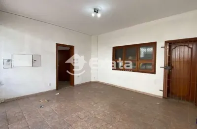 Casa com 4 quartos para alugar na Rua Miranda Azevedo, 314, Centro, Sorocaba
