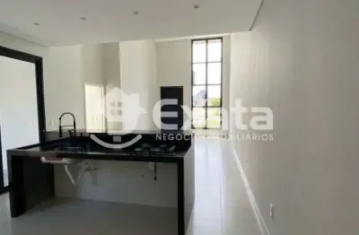 Casa de alto padrao a venda em sorocaba, 3 suites e 4 vagas no helena maria