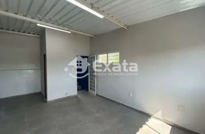 Casa comercial ou residencial com salao para locacao na zona leste