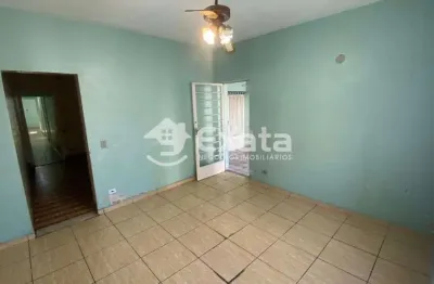 Casa padrao com 3 dormitorios e amplo espaco de garagem na vila carvalho - sorocaba