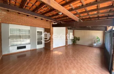 Casa com 3 quartos para alugar na Avenida José Maria Moreira, 104, Vila Barcelona, Sorocaba