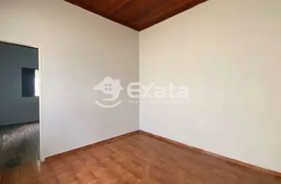 Casa com 2 quartos para alugar na Vila Hortência, Sorocaba 