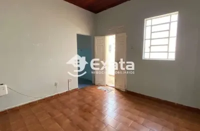 Casa com 2 quartos à venda na Vila Hortência, Sorocaba 