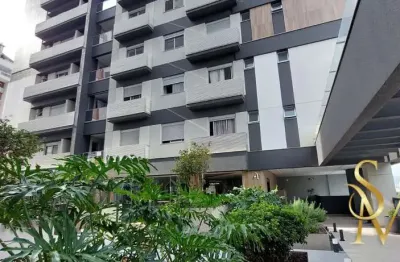 Loft com um dormitório, dois banheiros,  em estreito, florianópolis/sc