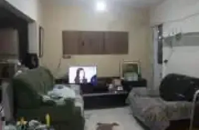 Casa 2 dormitórios com quintal - bairro vila iolanda - são vicente