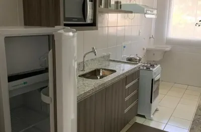 As instalações de lazer incluem uma piscina ao ar livre, academia, salão de jogos, brinquedoteca, sauna e jacuzzi