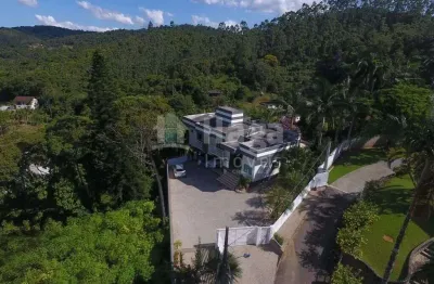 Casa alto padrão à venda no bairro primeiro de maio em brusque/sc