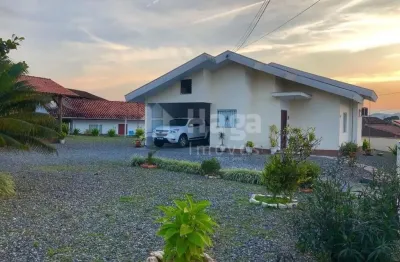 Casa à venda no bairro santa terezinha em brusque/sc
