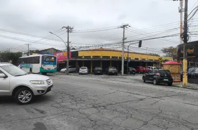 Ponto comercial maravilhoso, entrada principal bangú.