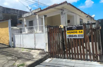 Casa à venda na Rua Abraão da Costa Saião, 40, Fonseca, Niterói
