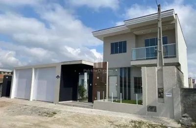 Excelente sobrado de alto padrão, com 04 dormitórios (sendo 02 suítes), com piscina!