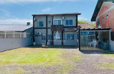 Casa com 3 quartos à venda na Avenida Beira Mar I, 2986, Barra do Sai, Itapoá