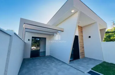 Casa com excelente acabamento, localizado no princesa do mar!