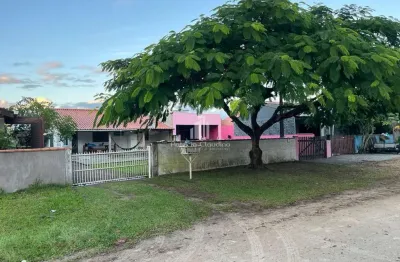 Casa com 3 quartos à venda na Rua 280 Amandos Otávio Eggert, 701, Barra do Sai, Itapoá