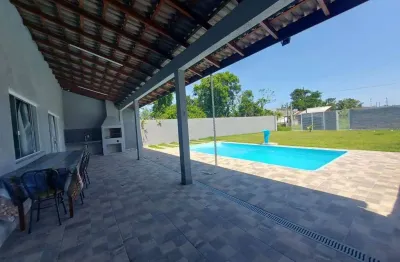 Excelente casa com 05 quartos (01 suíte) + piscina, na barra do sai