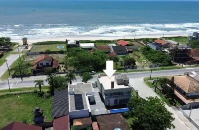 Sobrado de alto padrão com piscina e 436m² de área total