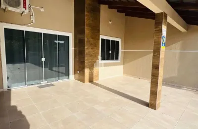 Casa com 02 dormitórios (sendo 01 suíte) - baln. brasília