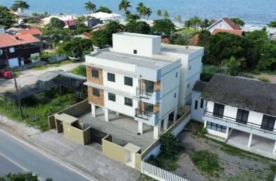 Apartamento com 03 dormitórios (sendo 01 suíte) á 140m da praia!