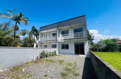 Sobrado com 03 dormitórios (sendo 01 com closet) no balneário cambiju!