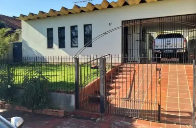 Excelente casa no jd. santos dumont, próx. aeroporto - 3 quartos + dependência