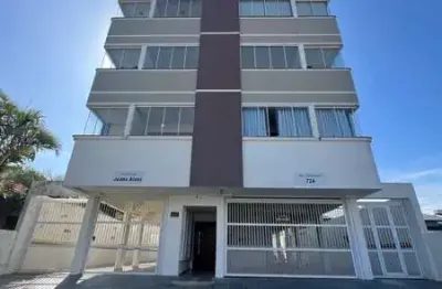 Excelente cobertura localizada no centro de tramandaí