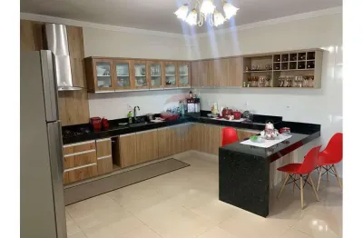 Casa com 3 quartos à venda na Avenida Paraguai, Vila Formosa, Anápolis