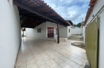 Casa com 3 quartos à venda no Residencial Alphaville, Anápolis 
