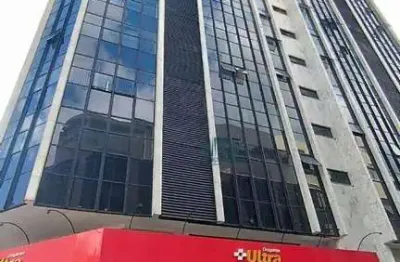 Apartamento de 3 quartos, com dependência de empregada e elevador