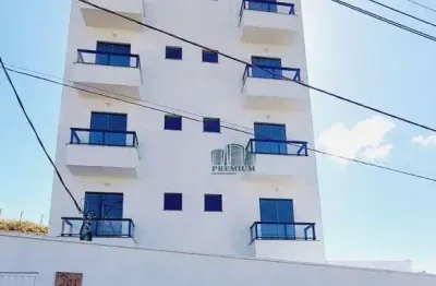Cobertura de 2 quartos, elevador e terraço privativo
